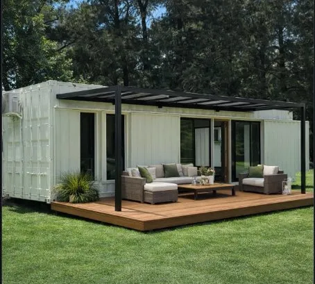 Container modular con deck — Polo Arquitectura